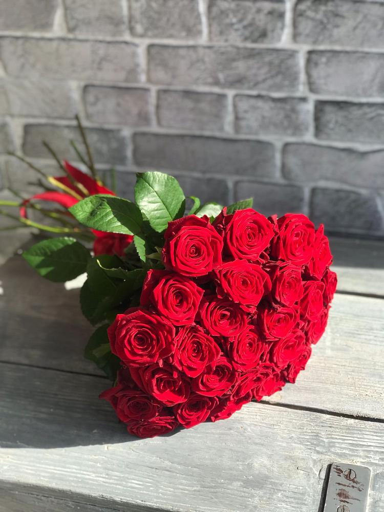 Букет Красные розы Фридом в Стромынь