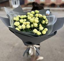 Букет Белые кустовые розы Солинеро в Стромынь