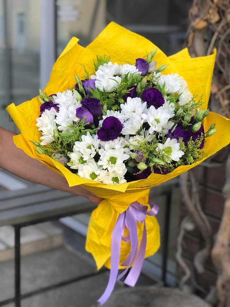 Букет цветов из: Ирисы, Хризантемы и Ромашки в Стромынь