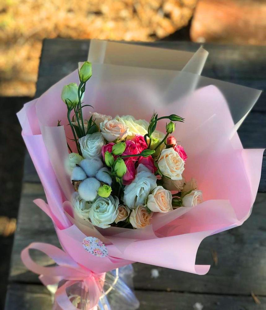 Букет цветов из: Розы и Лизиантусы в Стромынь