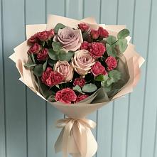 Букет цветов из:  Гвоздики и Розы в Стромынь