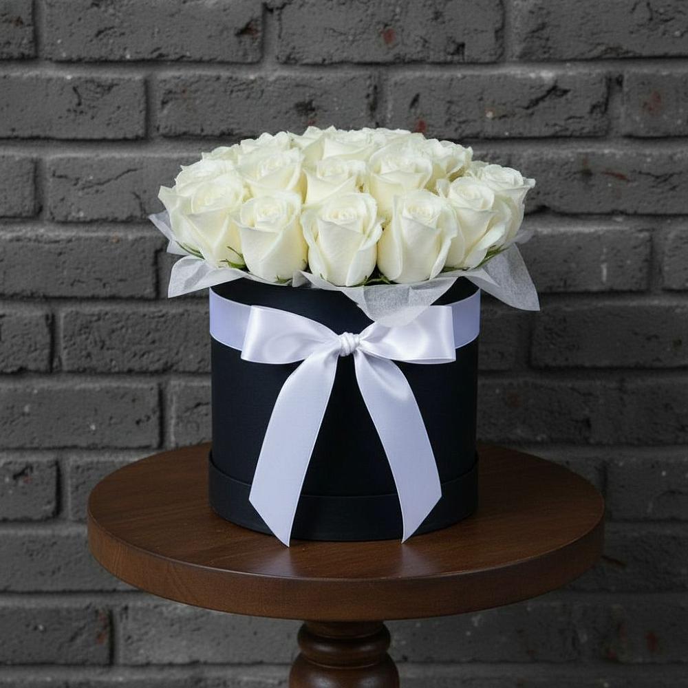 Цветочная композиция из Розы в шляпной коробке в Стромынь