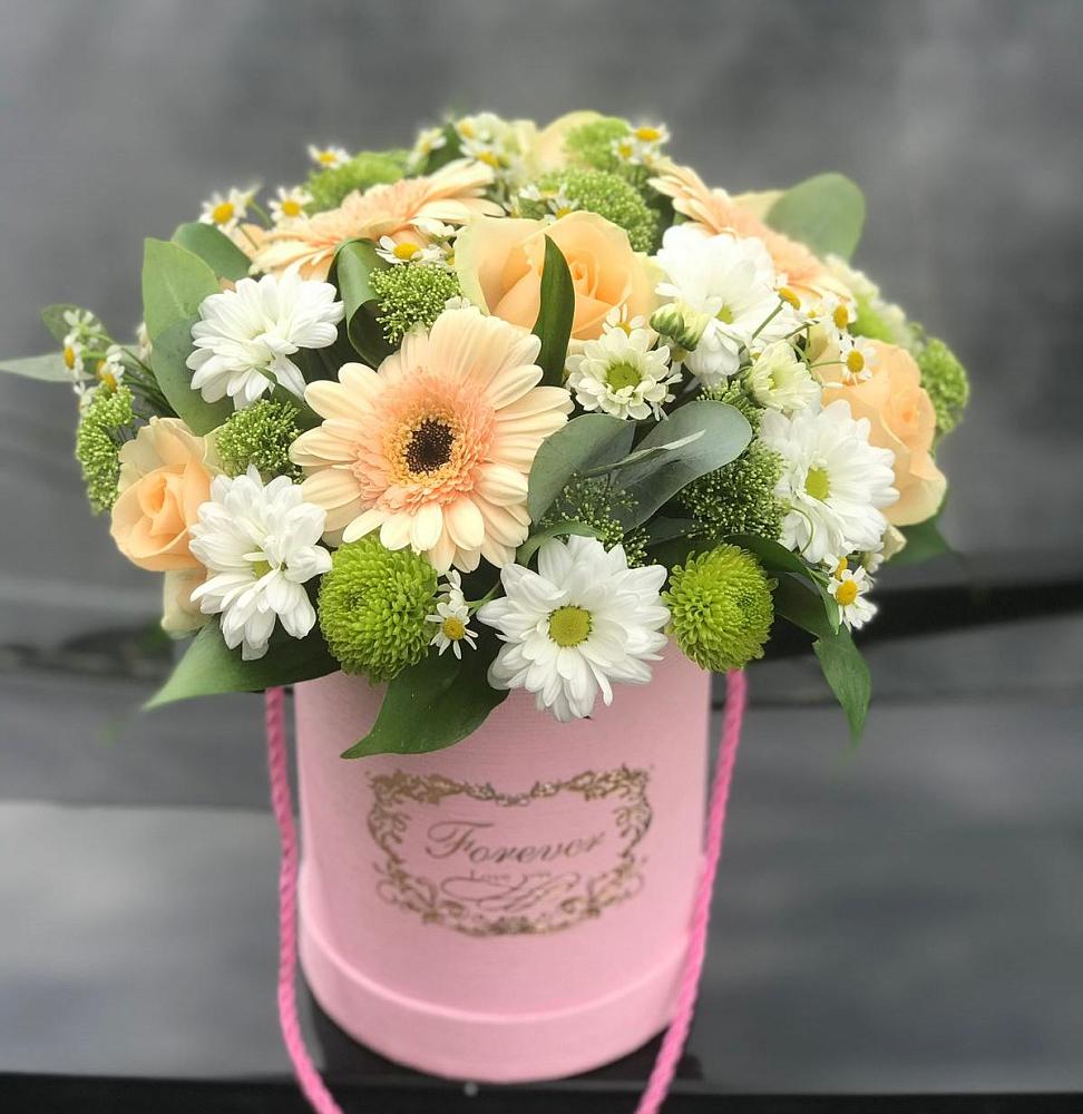 Цветочная композиция из Розы, Герберы и Хризантемы в шляпной коробке в Стромынь