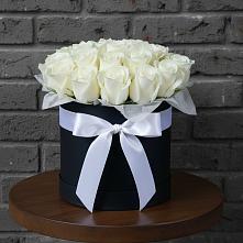 Цветочная композиция из Розы в шляпной коробке в Стромынь