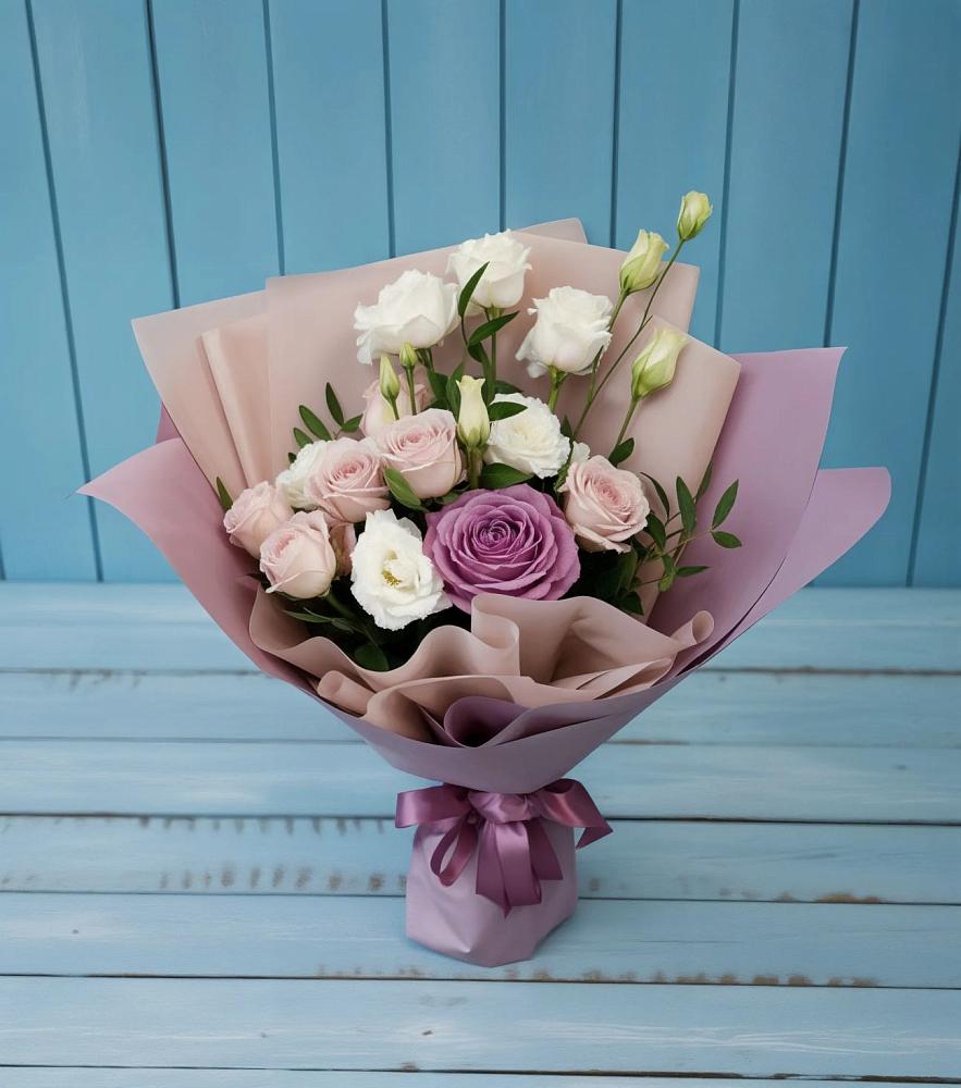 Букет цветов из: Розы и Лизиантусы в Стромынь